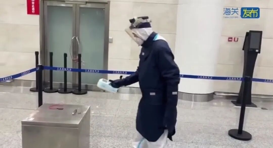 直擊查貨現場！上海仁機核素識別儀為大連海關精準攔截放射性 “護身符”